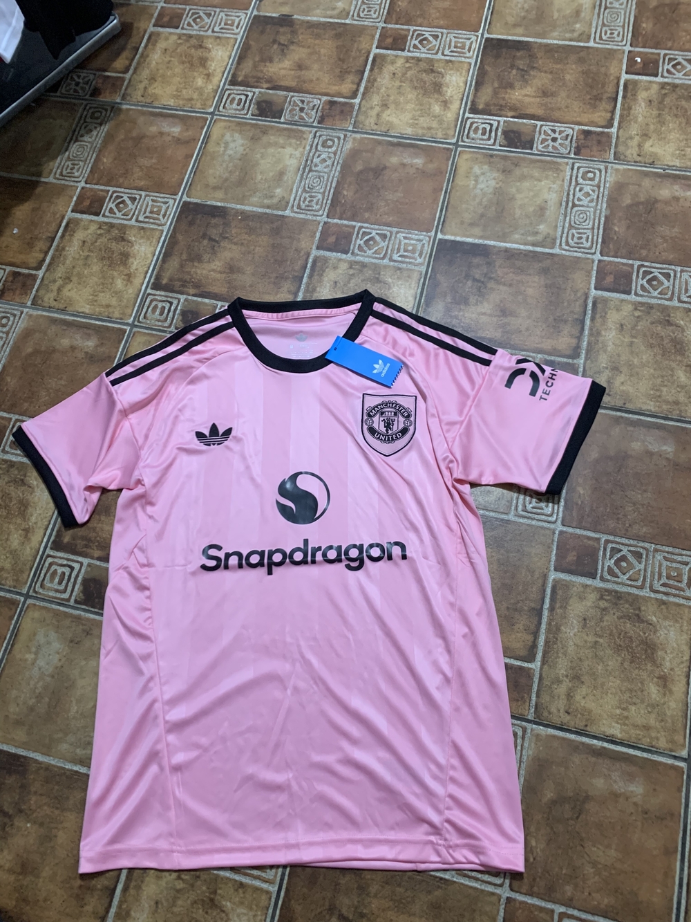 Adidas Originals Manchester United 2025/26 Goalkeeper Jersey Size M